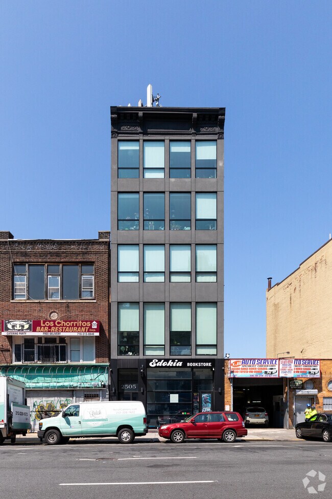 Photo - 2505 3rd Ave