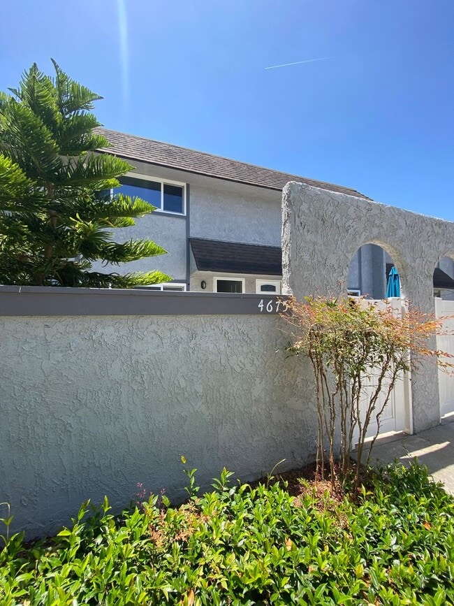 Building Photo - Harbor Village 2 bedroom Condo Unit 5