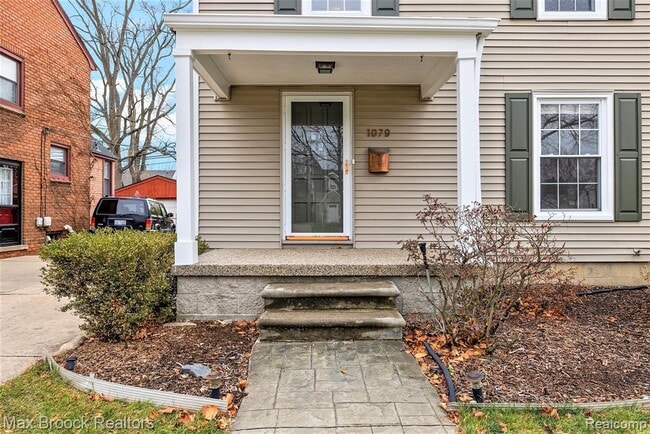 Photo - 1079 Larkmoor Blvd