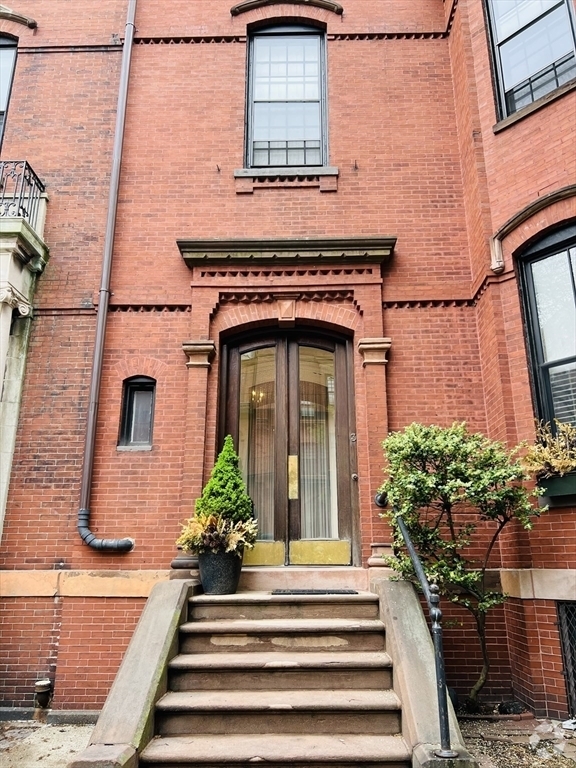Building Photo - 3 Fairfield St Unit 6-7 Rental