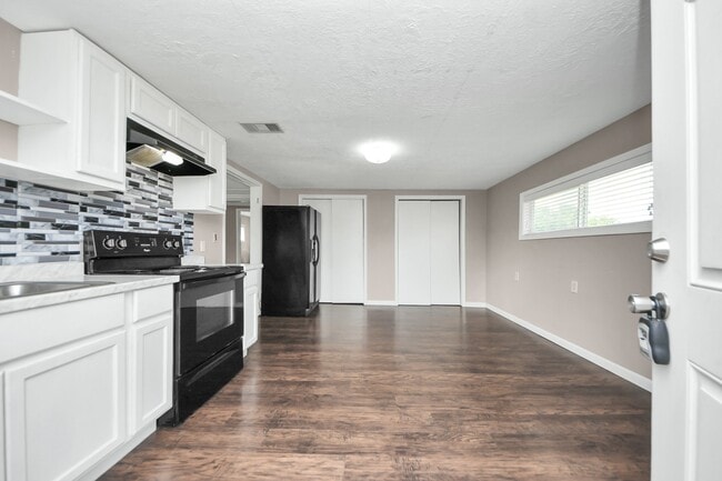 Building Photo - 5747 Turtle Creek Rd Rental