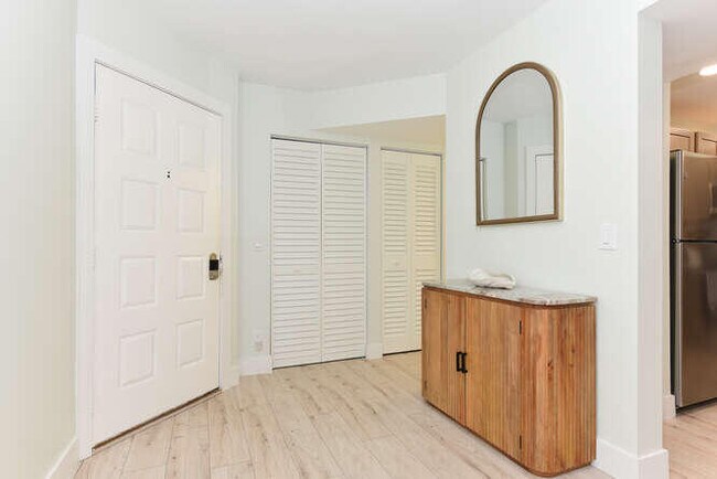 Photo - 1605 S US Hwy 1 Unidad E103