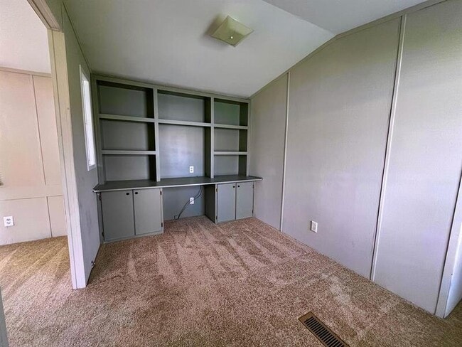 Photo - 4512 Rainbow Ln