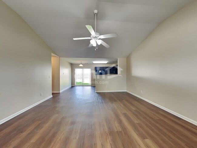 Photo - 117 Roseberry Cir