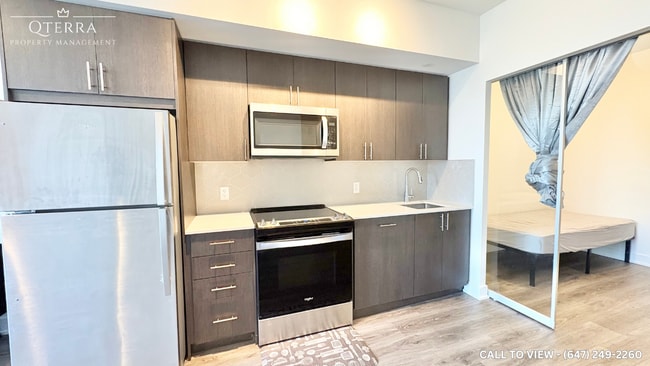 Photo - 2545 Simcoe St N Unit Ph05-2545 Simcoe St N, Os