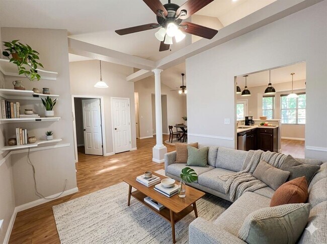 Photo - 903 Oakwood Dr