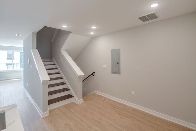 Photo - 1717 N 25th St Unit 3