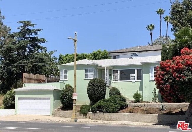 Building Photo - 10565 W Olympic Blvd