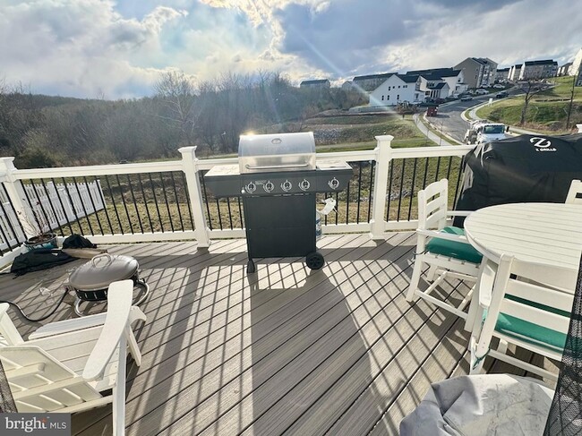 Photo - 100 Batik Wy