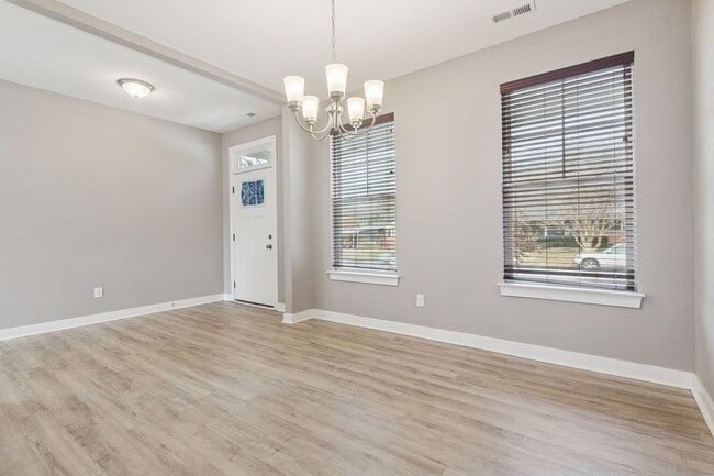 Photo - 4 bed/2.5 bath Ready Now- Norfolk