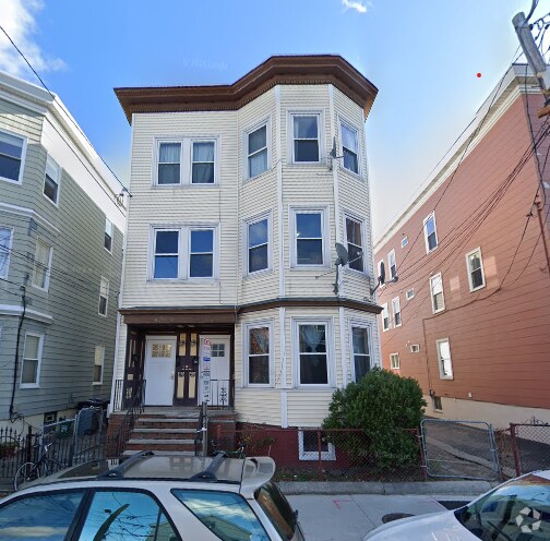 Building Photo - 376 Prospect St Unit 2 Rental