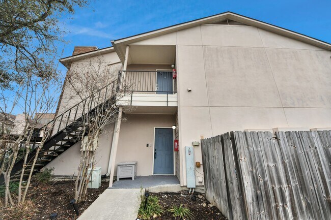 1818 Augusta Dr Unit 14