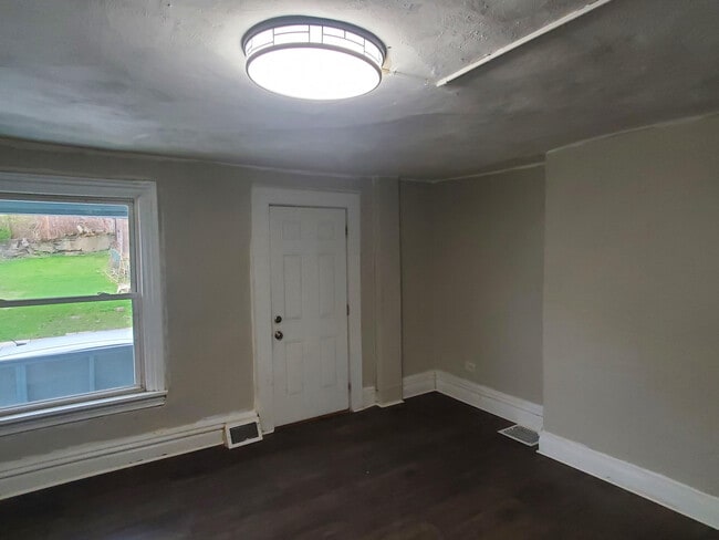 Photo - 546 Larimer Ave
