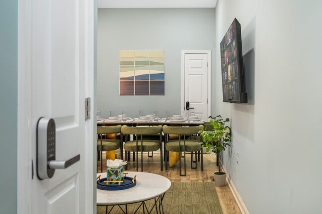Photo - 2250 N Park Ave