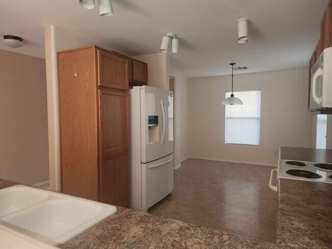 Photo - 43811 W Elizabeth Ave