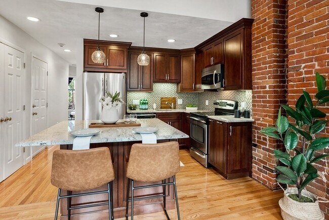 Photo - 546 Columbus Ave Unit 6