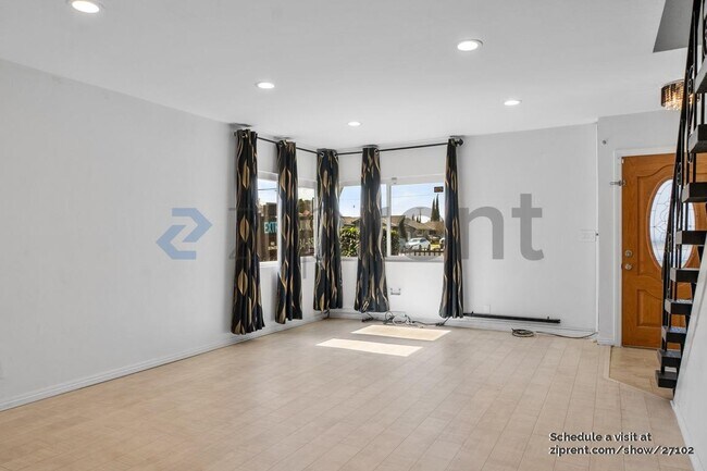 Photo - 6810 Houston St