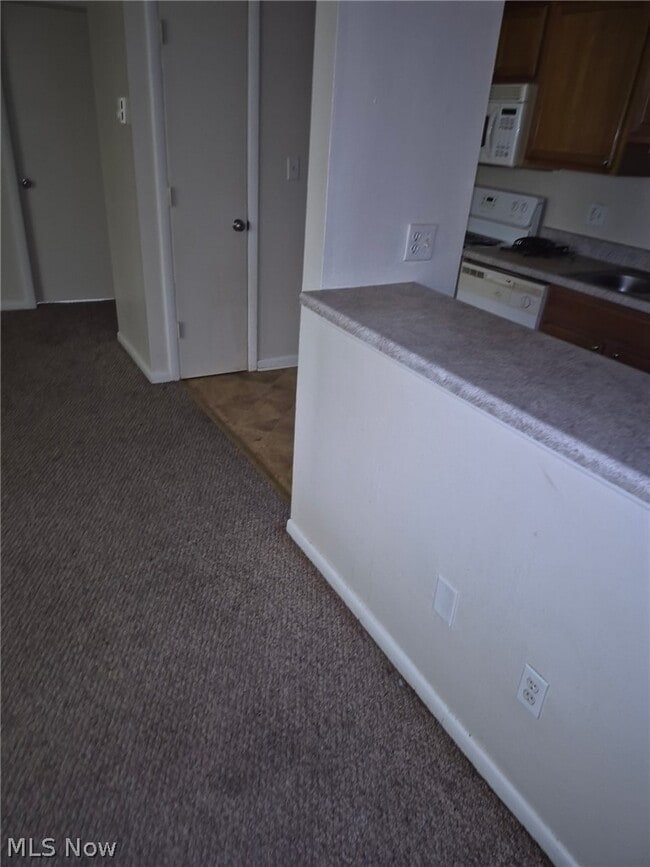 Photo - 640 Lakeside Dr Unit 8