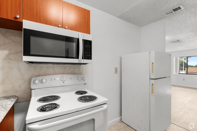 3BR, 2BA - 963SF - Kitchen