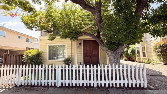 Building Photo - Spacious & Modern 4 Bedroom Home in Prime San Jose Location!