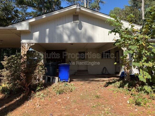 Photo - 2114 Crestline Dr