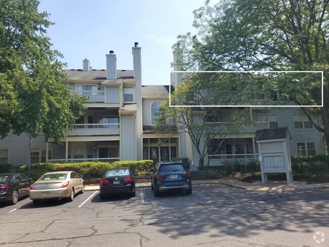 Building Photo - Condominium living at its finest! Updated,...