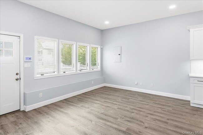 Photo - 534 Bellmore Rd