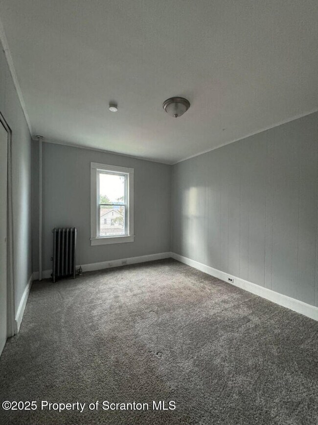 Photo - 922 S Webster Ave