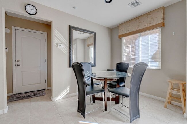 Photo - 7765 Floral Fabric Ct