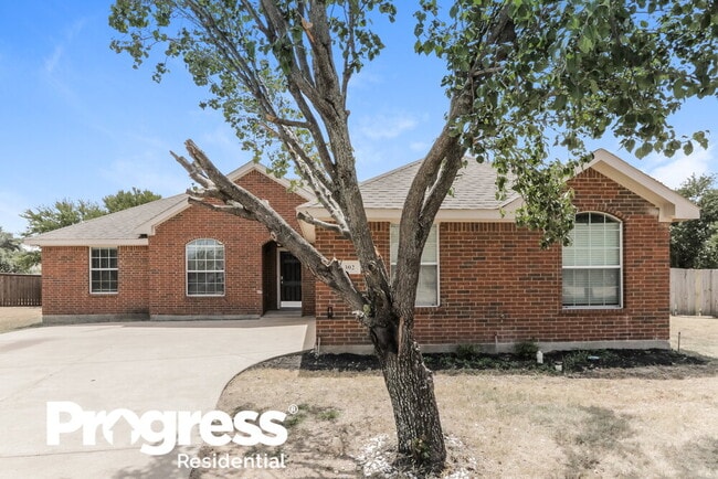 Building Photo - 302 Shadow Bend Cir Rental