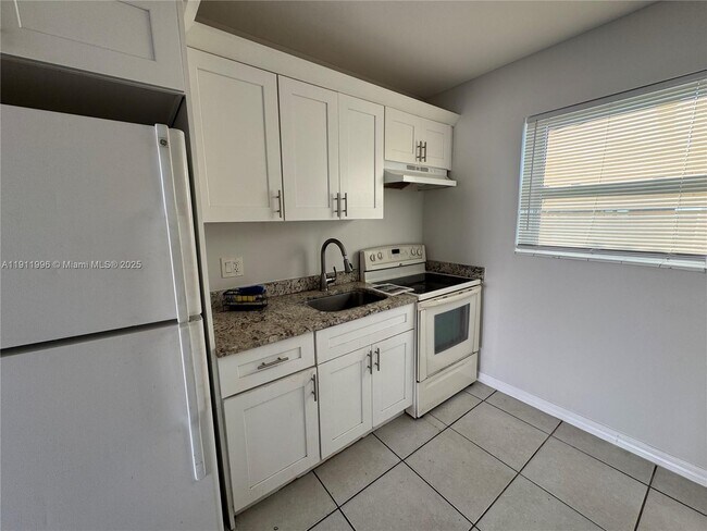 Photo - 710 NE 25th St Unit 1-2