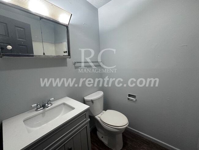 Photo - 1227-4 Clarence-