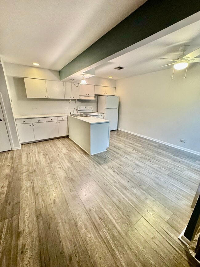 Photo - 3349 Beacon St Unit 39