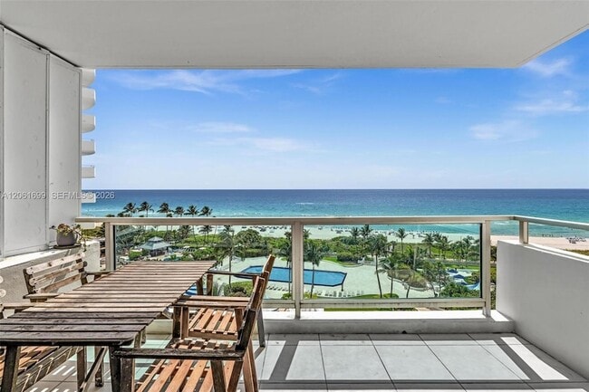 Photo - 5161 Collins Ave Unit 1017