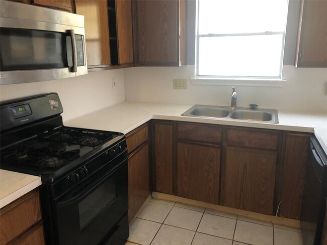 Photo - 12427 Chalmette St