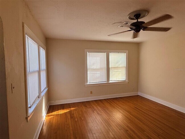 Photo - 3610 Dartmouth Ave N