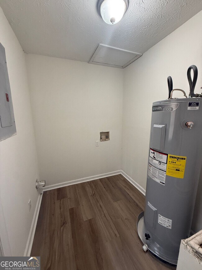 Photo - 345 Rustwood Dr