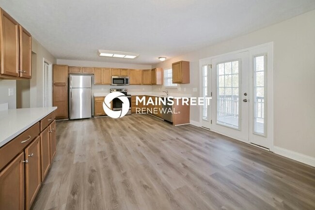 3 Bedroom Pet-Friendly Home in KNOXVILLE, TN with Main Street Renewal