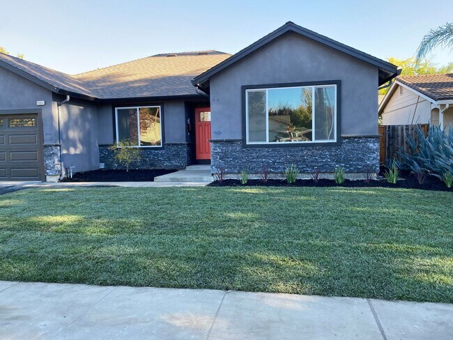 Photo - A BEAUTIFUL AND NEWLY REMODELED DOWNTOWN P...