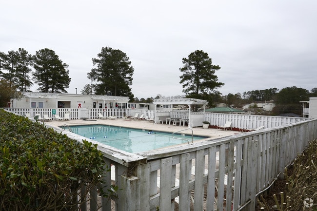 Arbors Apartment Homes