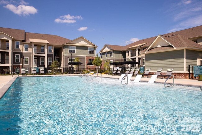 Building Photo - 102 Kennedy Rdg Wy Unit Gene