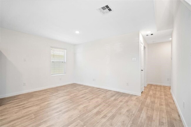 Photo - 16559 Colleen Pl