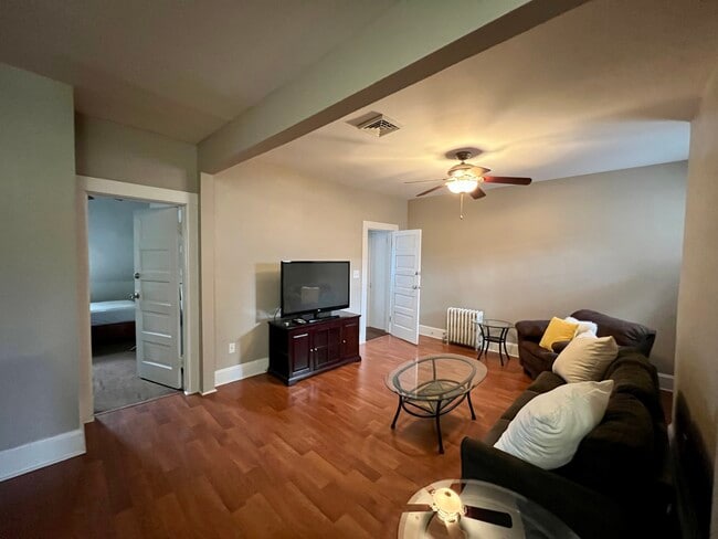 Photo - 1202 Vine St