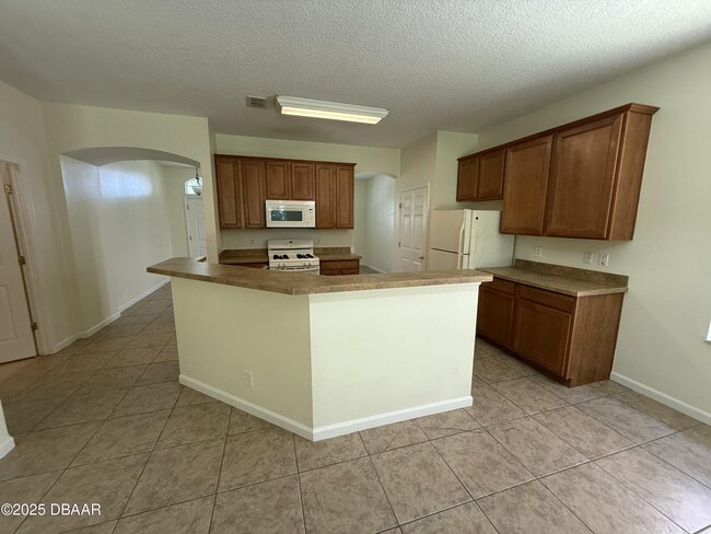 Photo - 705 Ravenshill Way