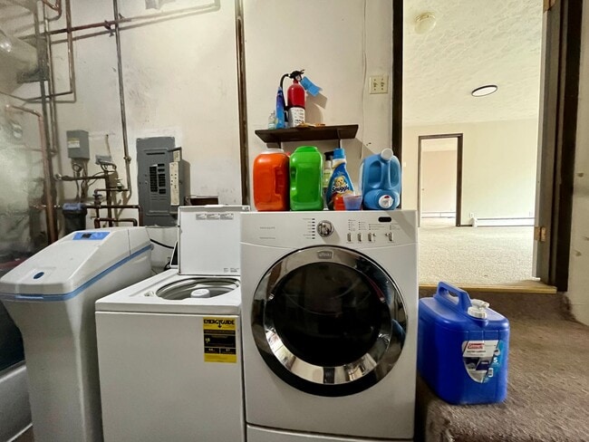 Photo - Pet friendly 2 bedroom, utilities included