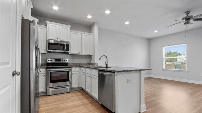 Photo - 7479 Shadow Lake Dr