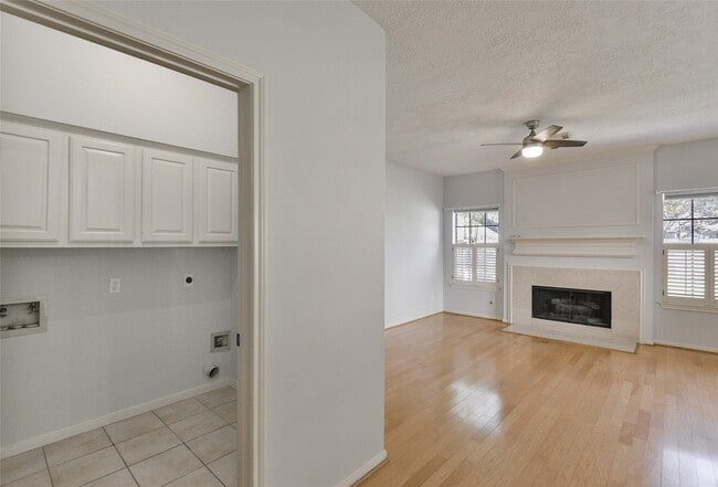 Building Photo - 4527 Natural Bridge Dr