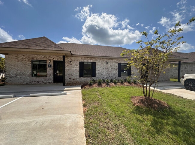 Building Photo - Woodview Rental