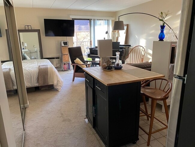 Photo - 60 Pleasant St Unidad 211