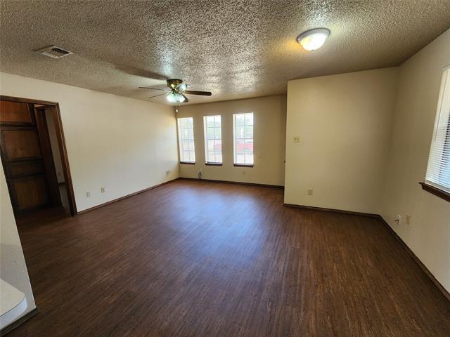 3211 Eastridge Dr